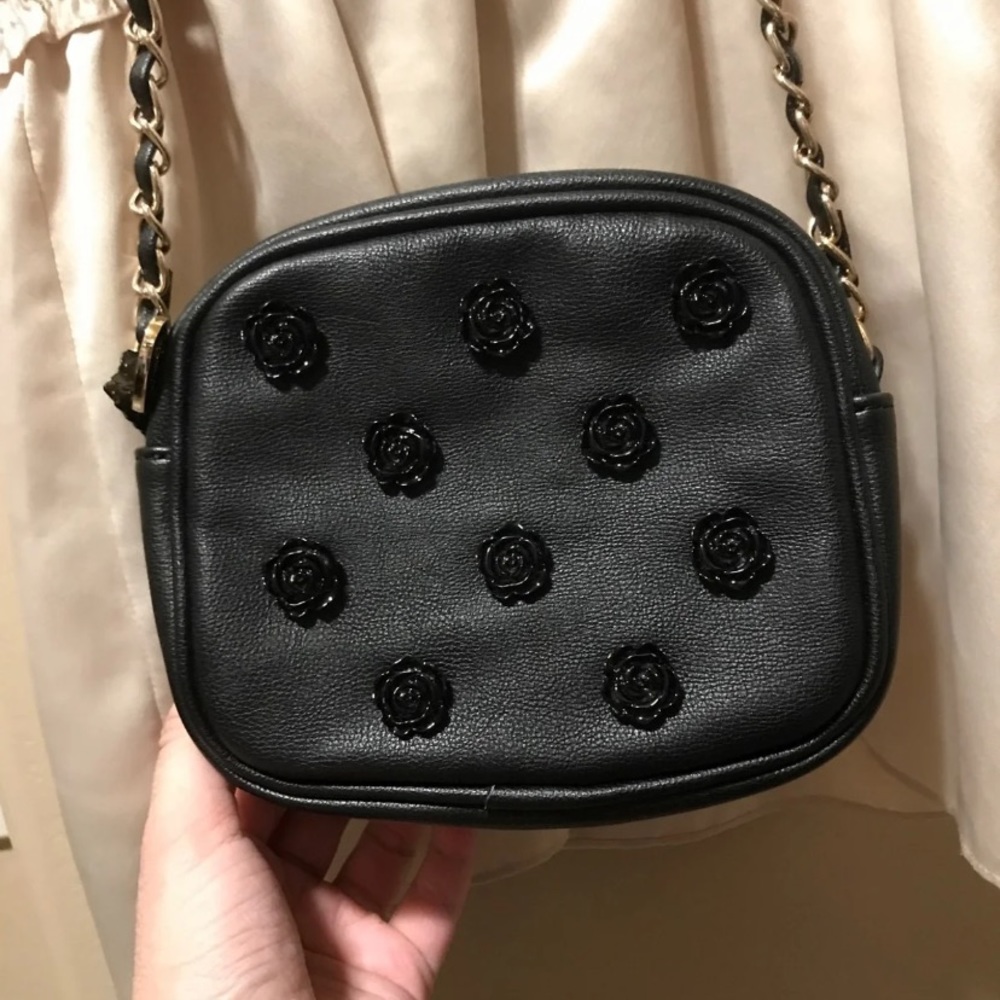 Betsy Johnson crossbody bag roses clutch